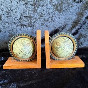 Globe Bookends with medium wood | Unknown Vintage | Dark Academia Eclectic